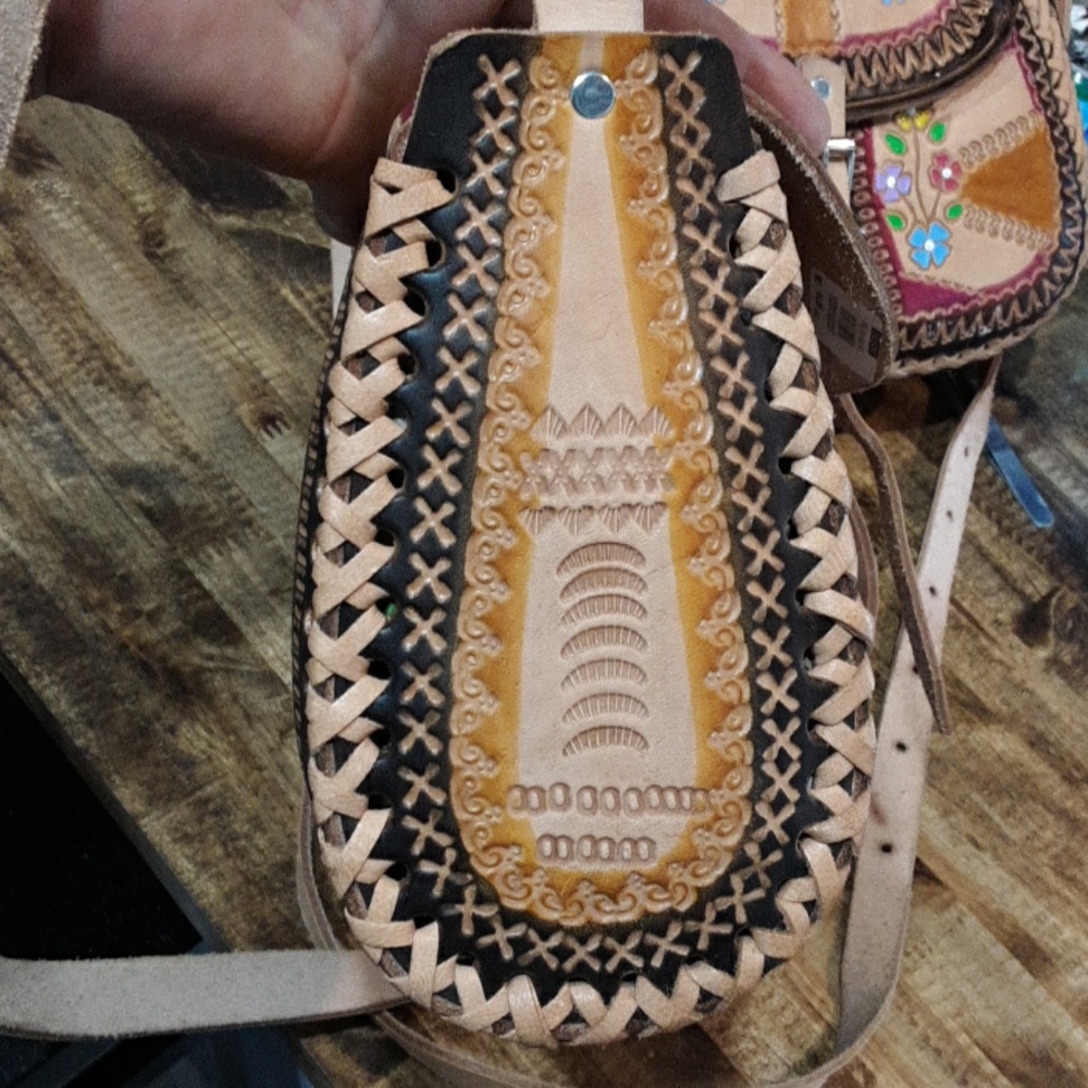 Ladies purses - Picture 3 of 8